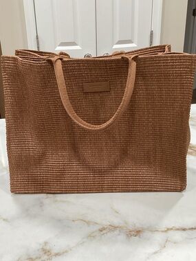 Burberry Woven Straw Tote Bag in Tan NEW
